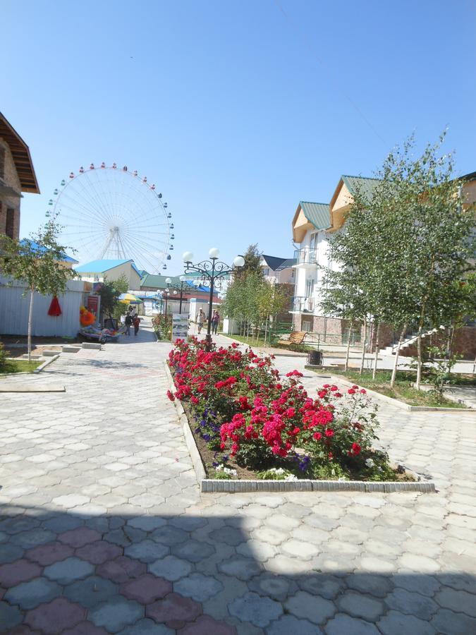 Evropa Hotel Bosteri Exterior photo
