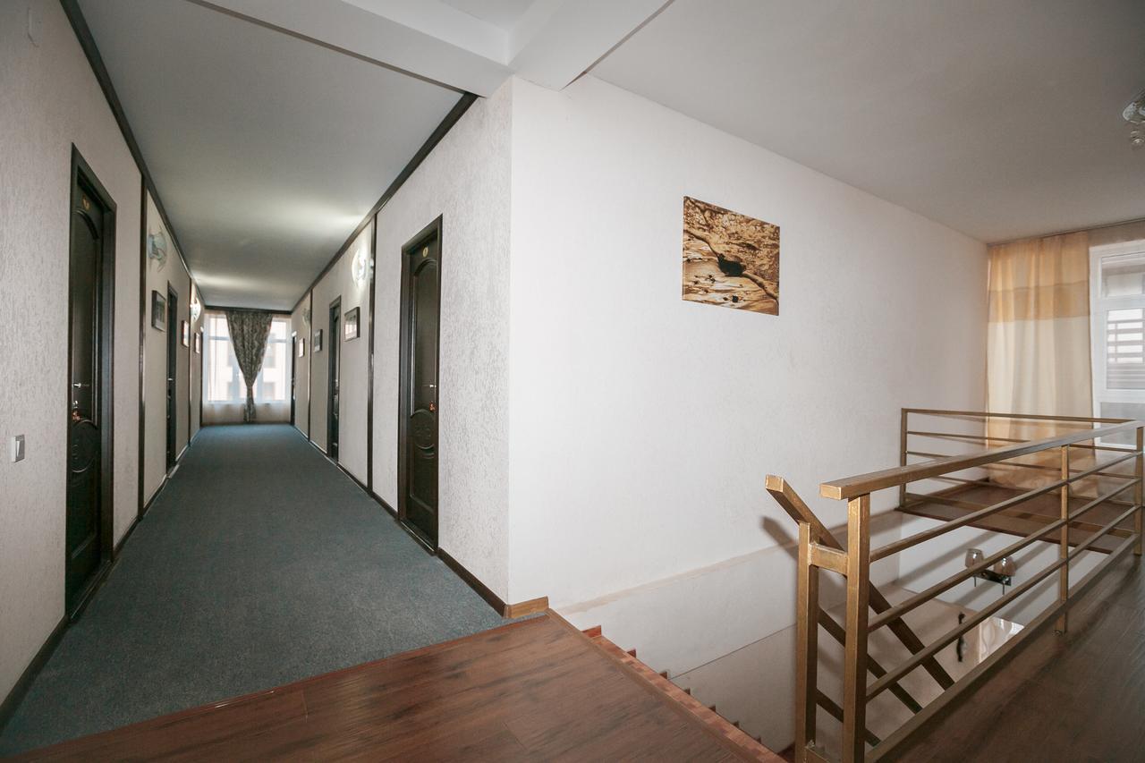 Evropa Hotel Bosteri Exterior photo