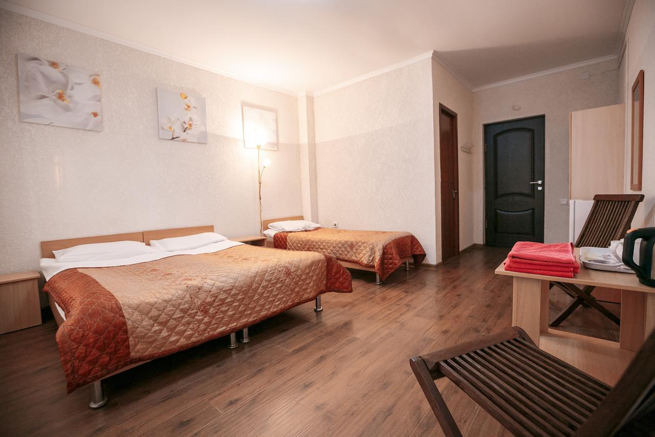 Evropa Hotel Bosteri Exterior photo