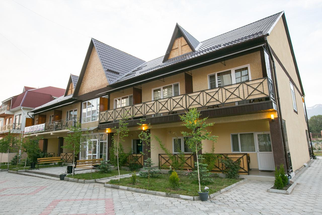 Evropa Hotel Bosteri Exterior photo